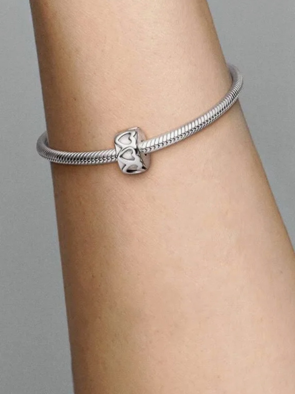 Pandora Silver Heart Row Clips Charm